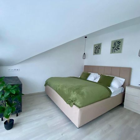 Апартаменти Loft Врхлабі Екстер'єр фото